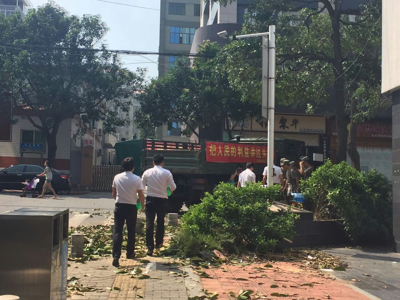 廈門家政公司接力災(zāi)后重建義工活動(dòng)