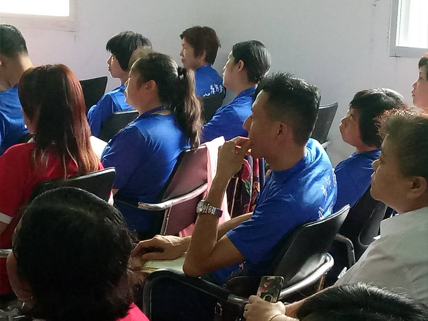 ץ��Ӗ(x��n)��(qi��ng)��(n��i)������ȸ�ӱ�ķ��ɩˎ�Ŏ���Ӗ(x��n)����M(j��n)����